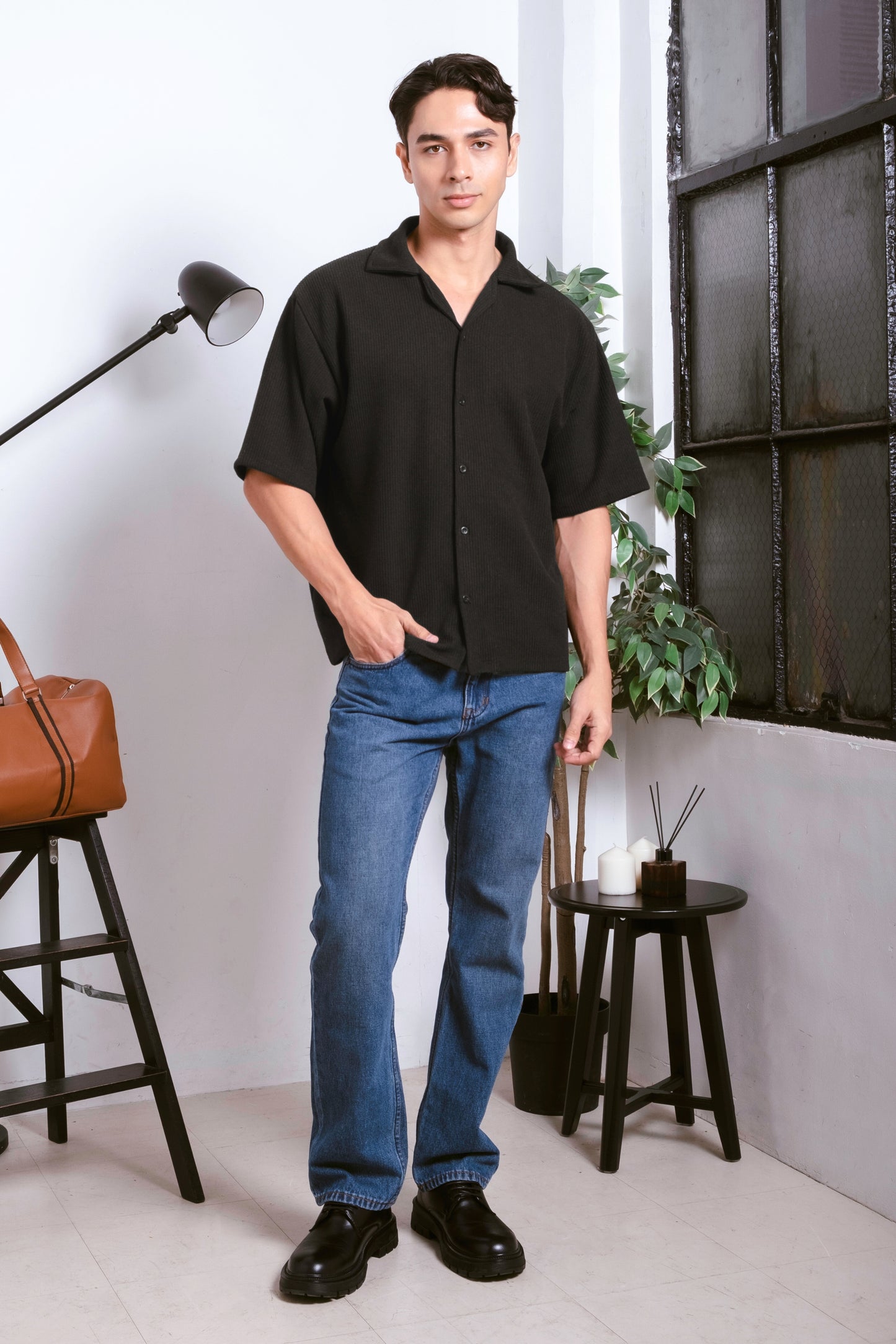 Cropped Knitted Shirt - Black