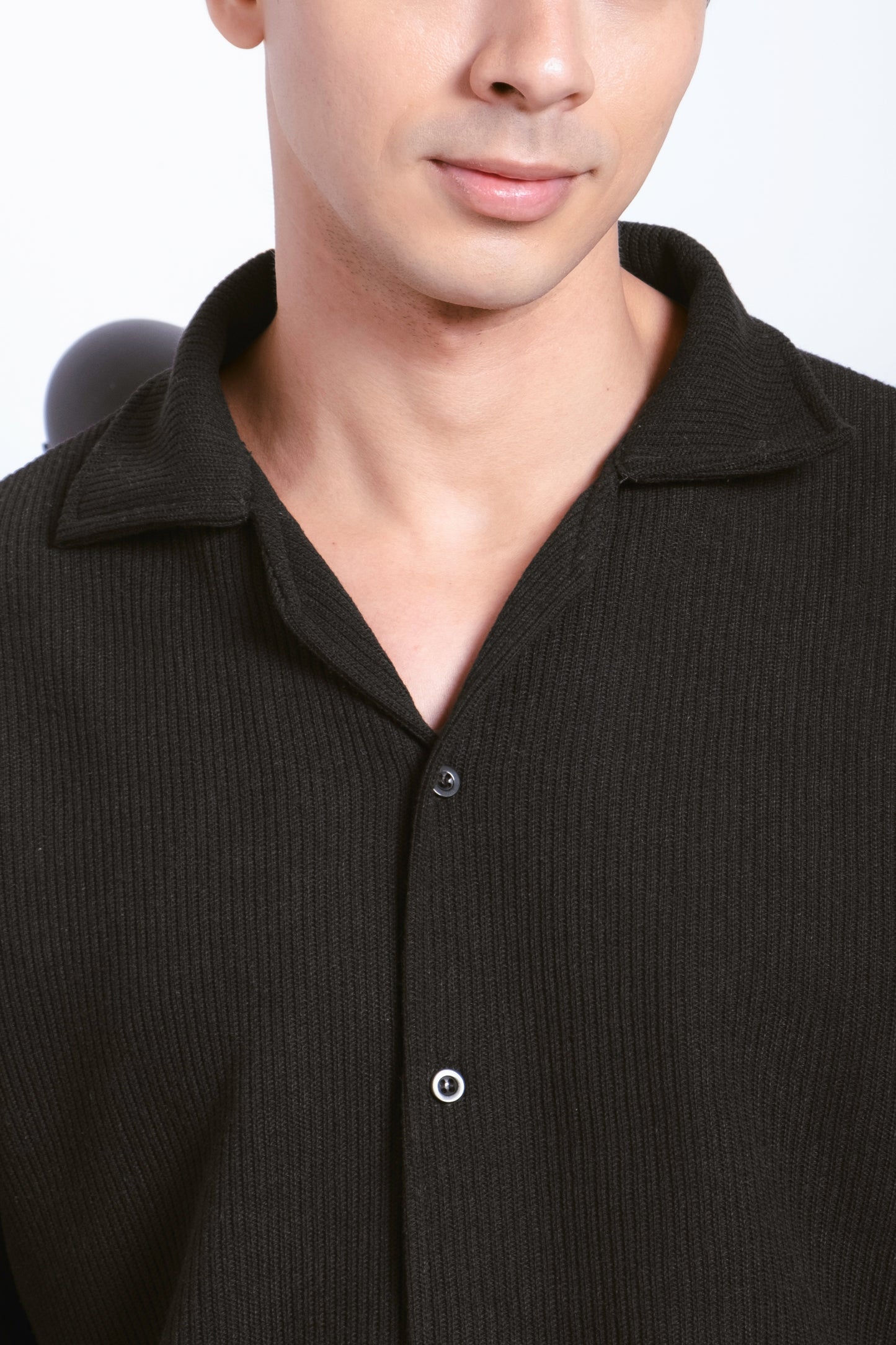 Cropped Knitted Shirt - Black